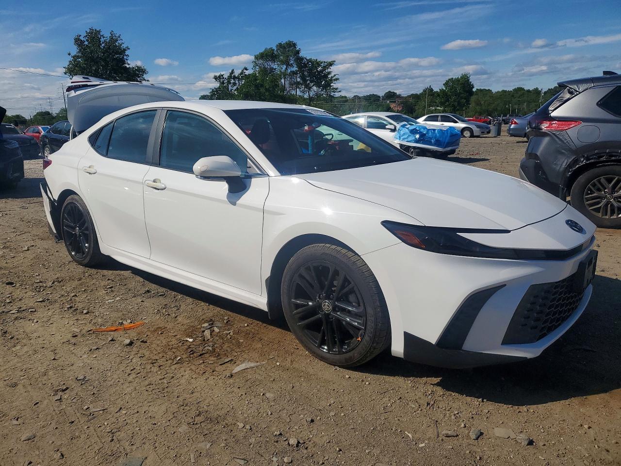 2025 TOYOTA CAMRY SE — снимка 4