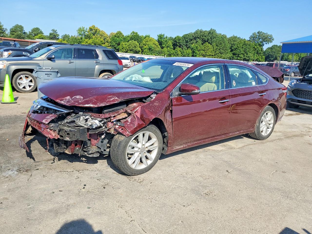 2015 TOYOTA AVALON XLE