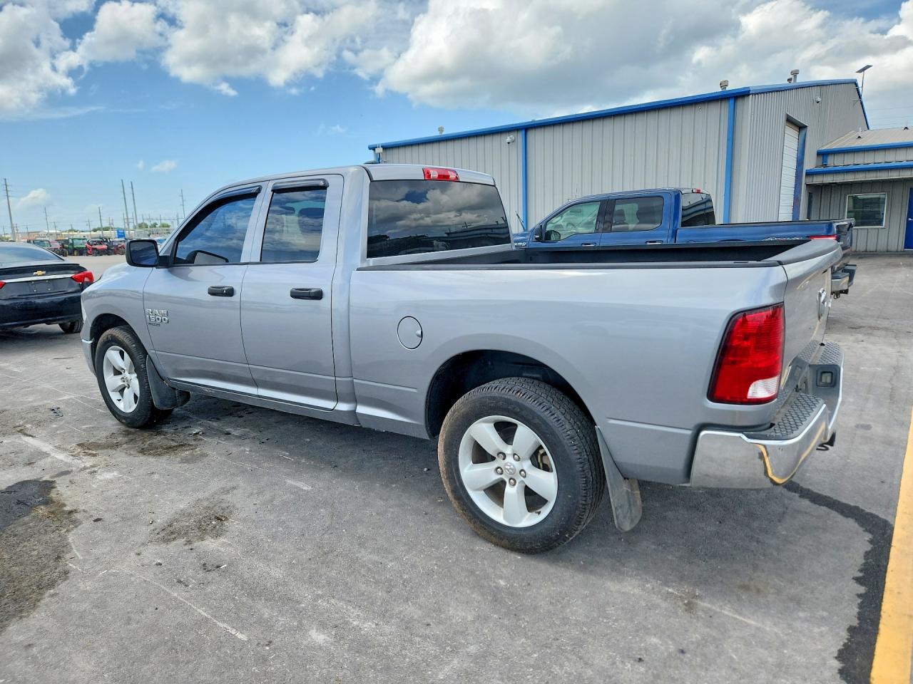 2021 RAM 1500 CLASSIC TRADESMAN — снимка 2