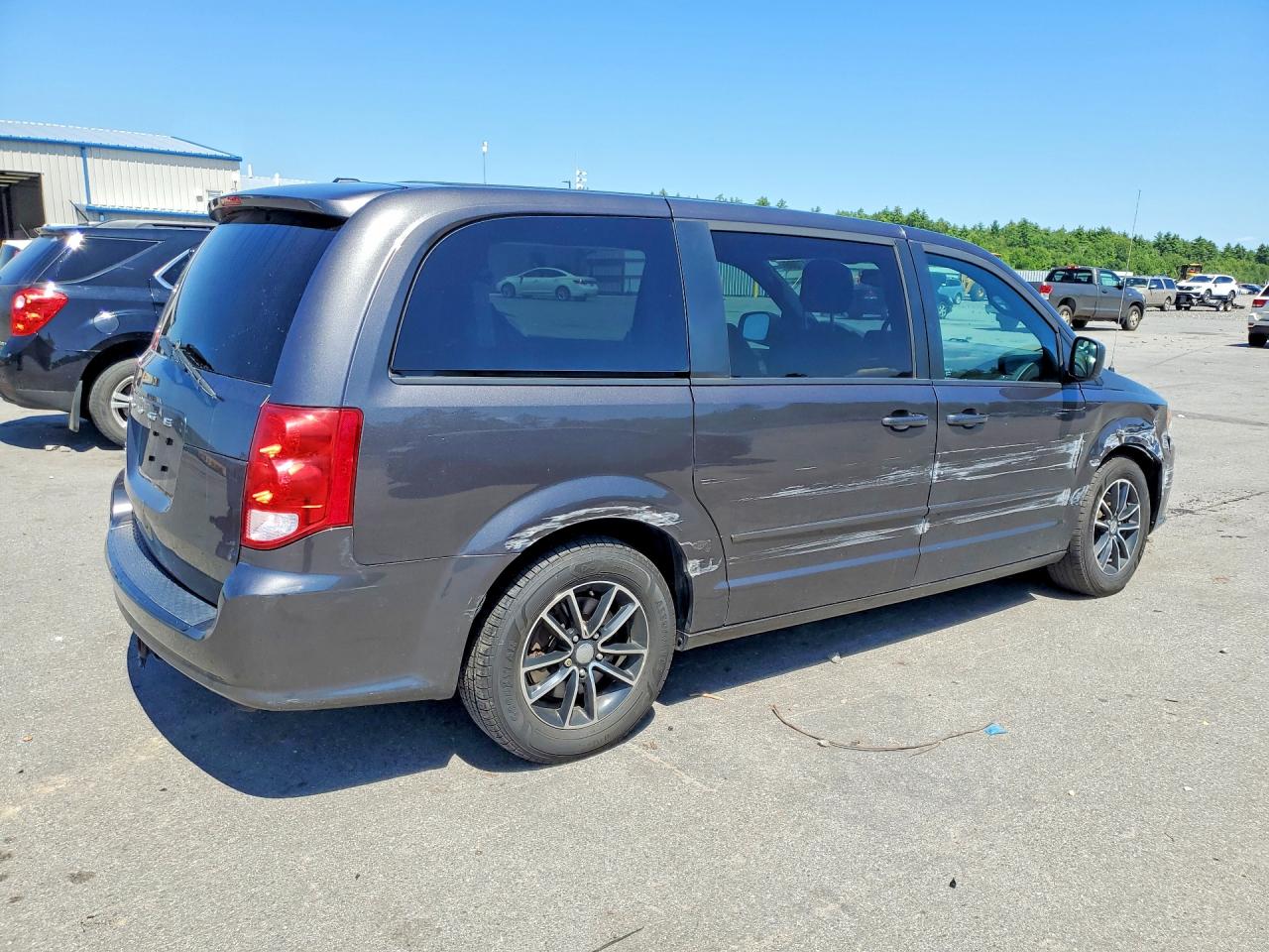 2015 DODGE GRAND CARAVAN SE — снимка 3
