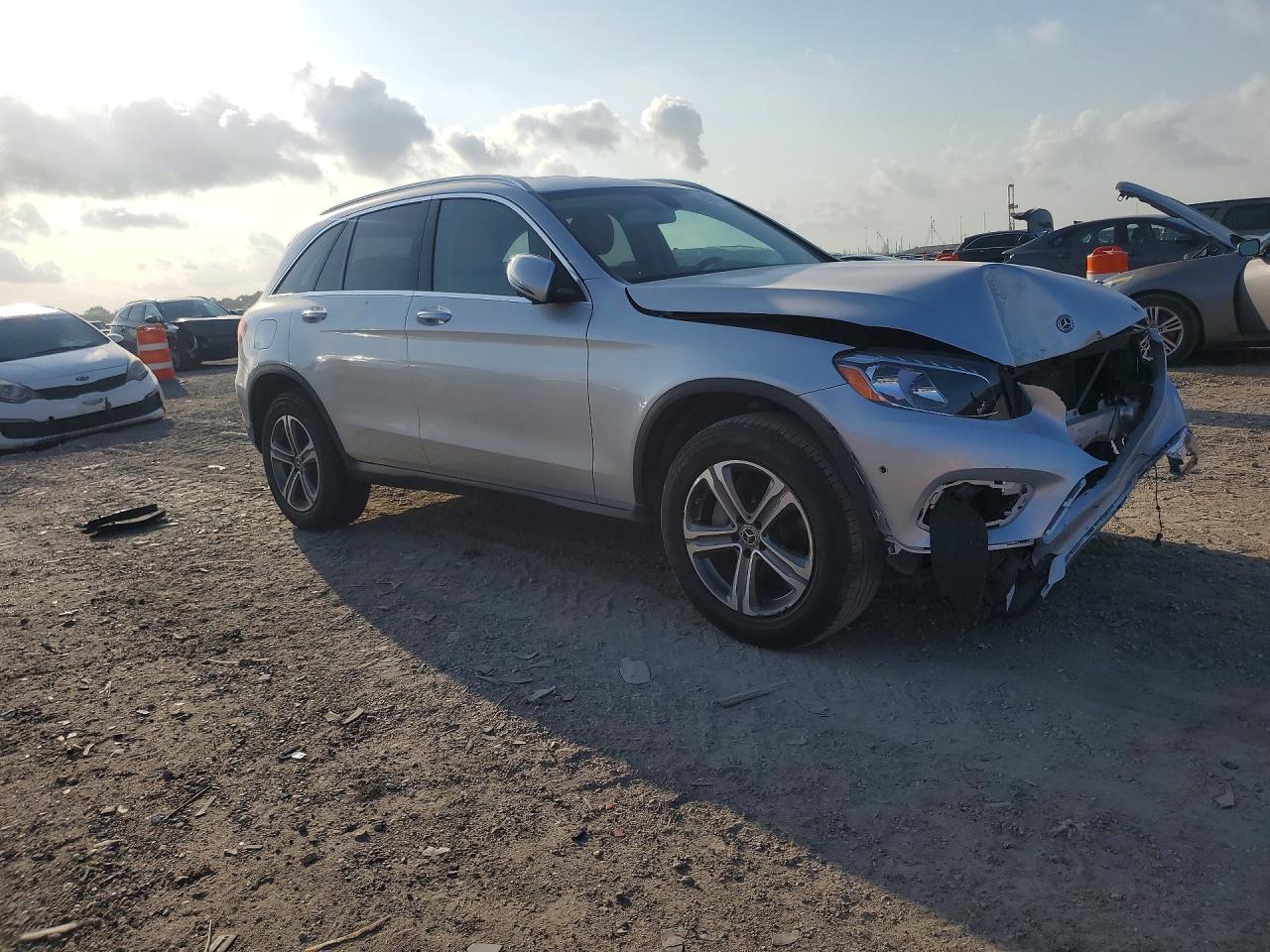 2018 MERCEDES-BENZ GLC 300 — снимка 4