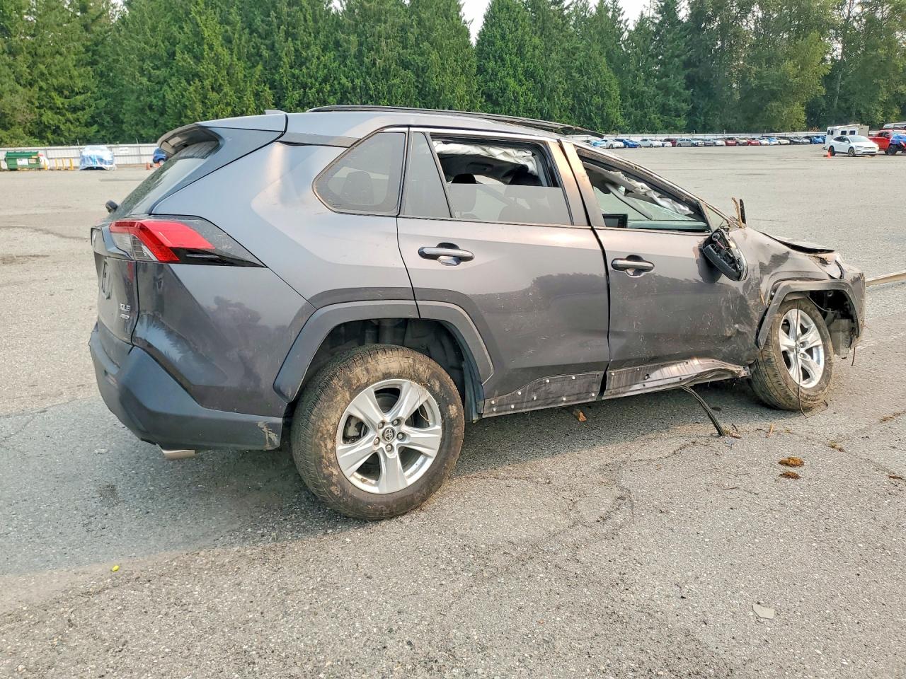 2019 TOYOTA RAV4 XLE — снимка 3