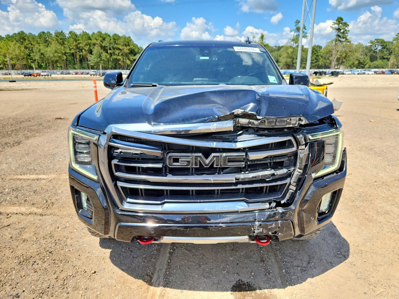 2022 GMC YUKON AT4 — снимка 5