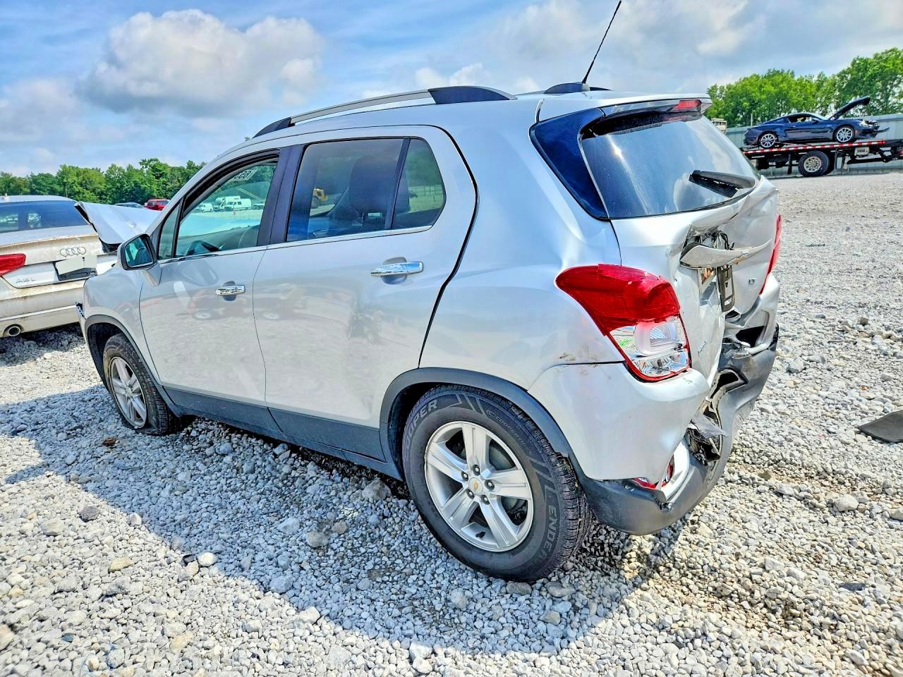 2018 CHEVROLET TRAX 1LT — снимка 2