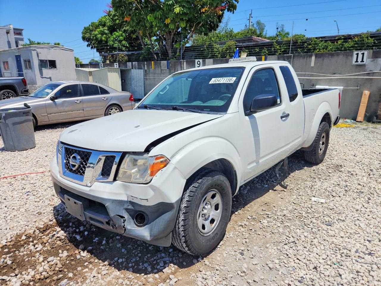 2015 NISSAN FRONTIER S