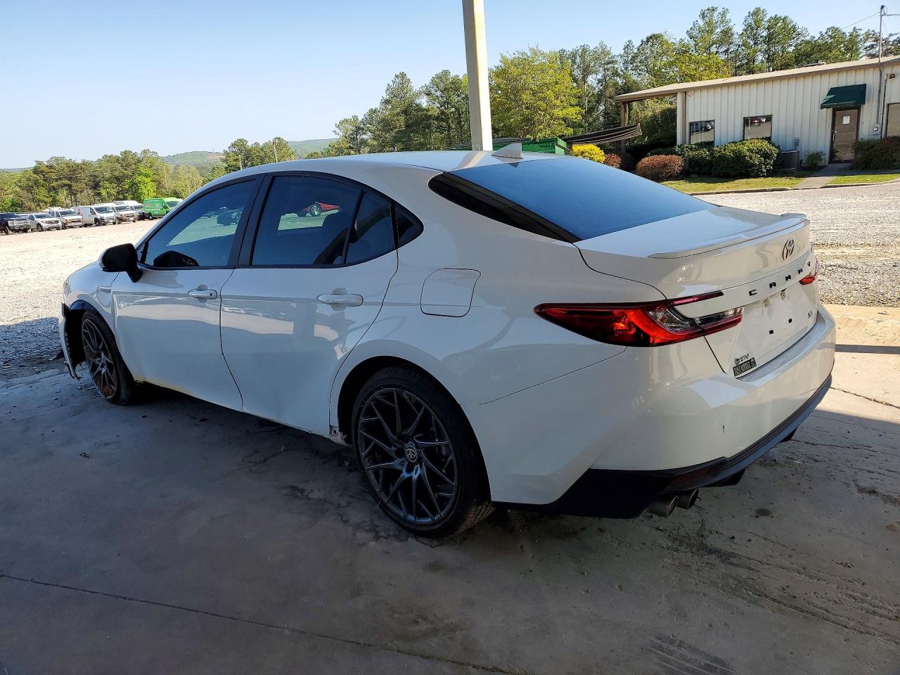 2025 TOYOTA CAMRY SE — снимка 2