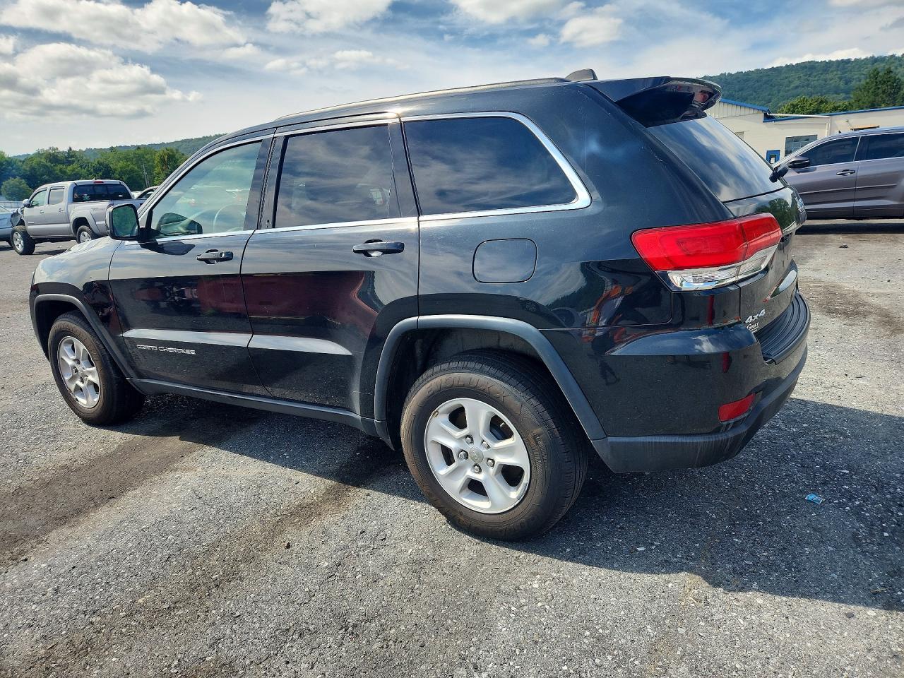2015 JEEP GRAND CHEROKEE LAREDO — снимка 2