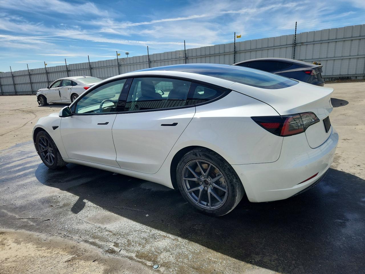 2022 TESLA MODEL 3 — снимка 2