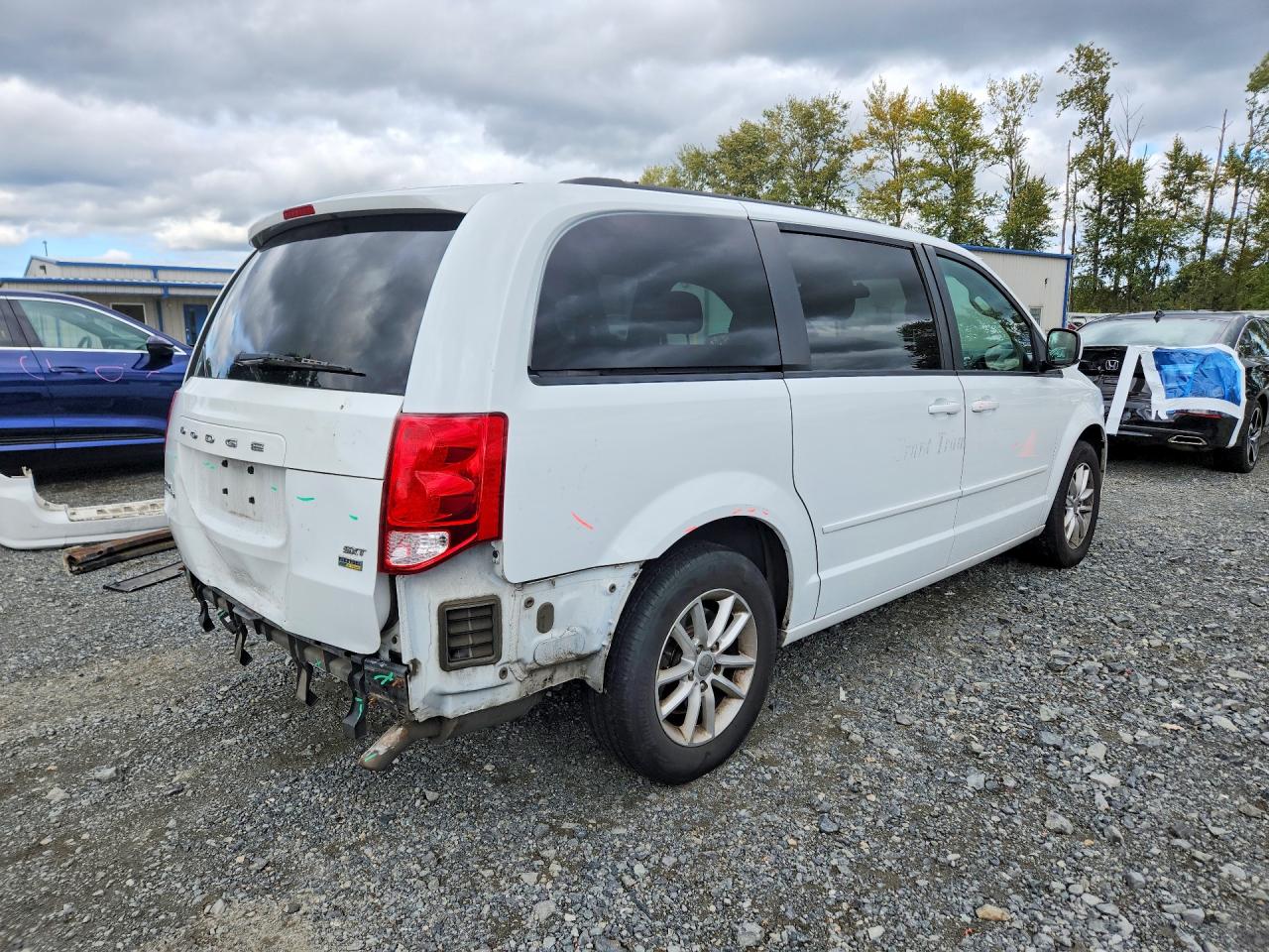 2015 DODGE GRAND CARAVAN SXT — снимка 3