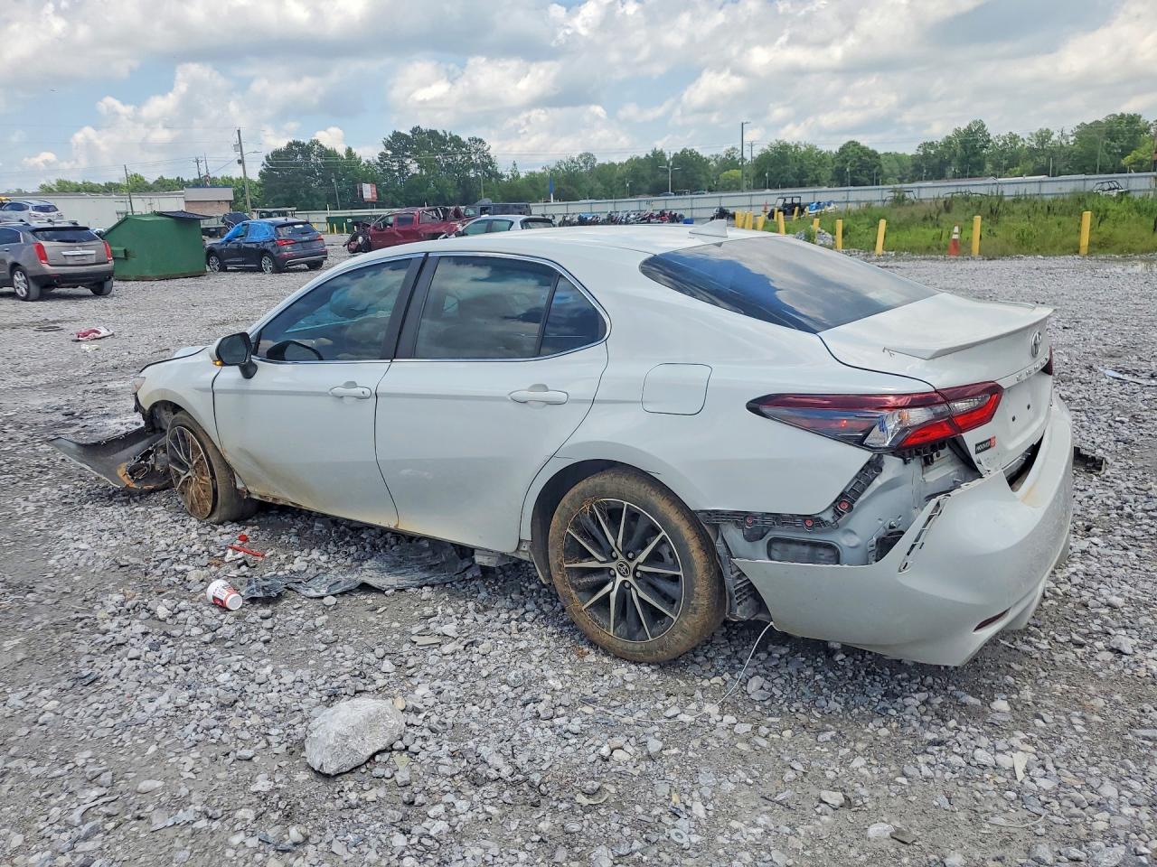 2024 TOYOTA CAMRY SE — снимка 2