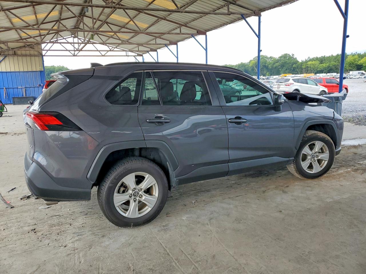 2021 TOYOTA RAV4 XLE — снимка 3