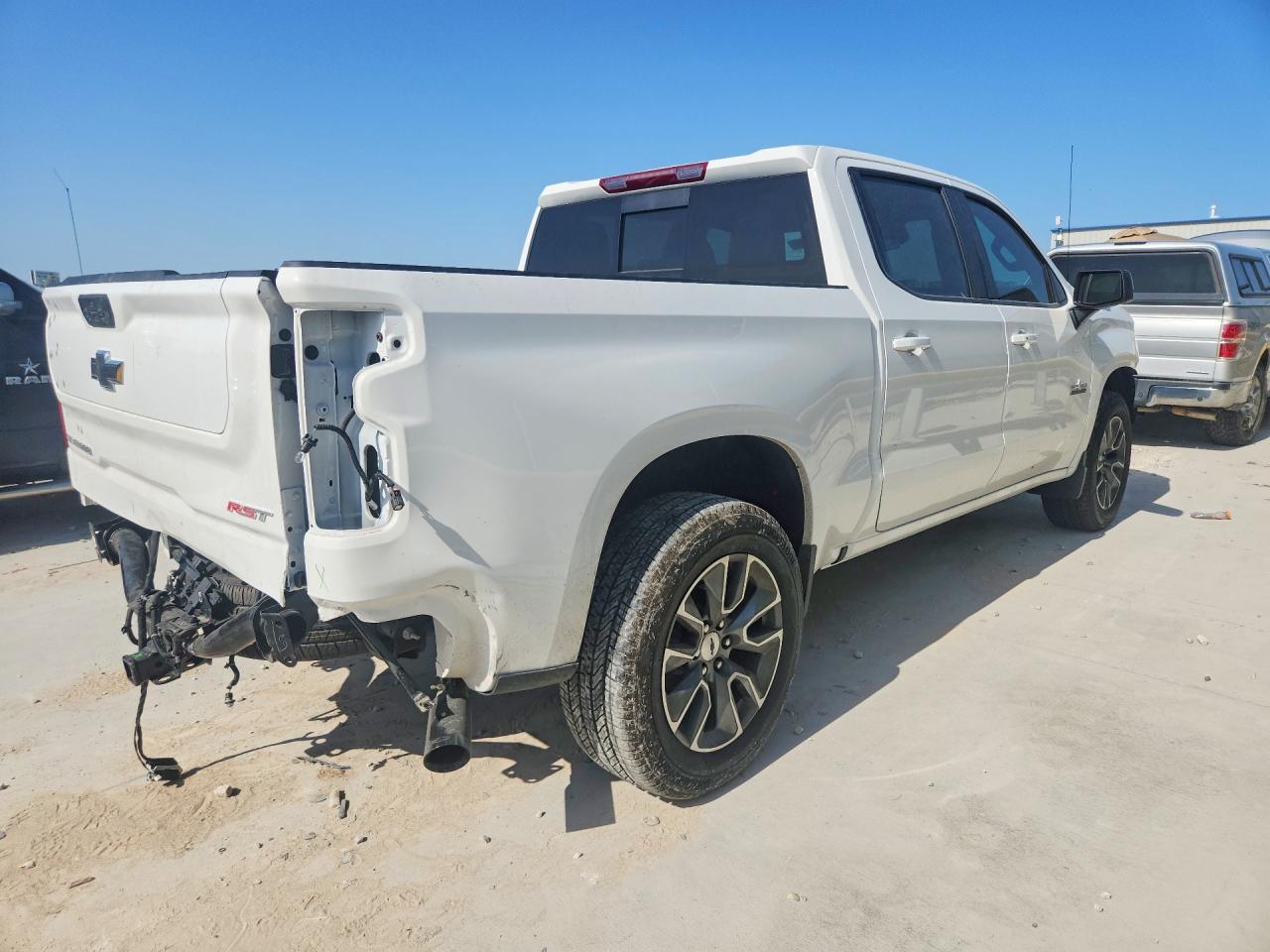 2026 CHEVROLET SILVERADO C1500 RST — снимка 3
