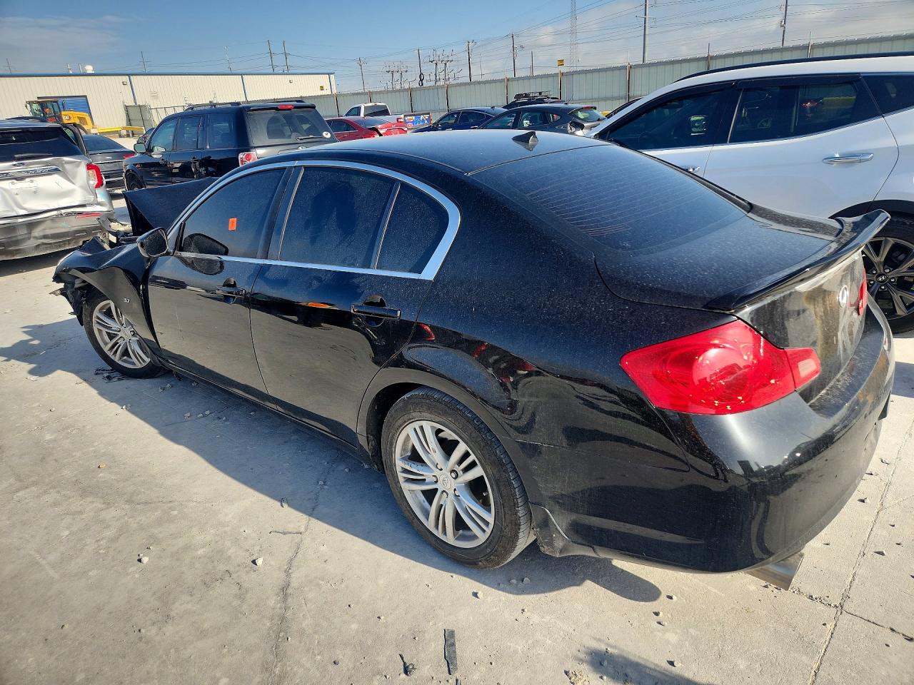 2015 INFINITI Q40 BASE — снимка 2