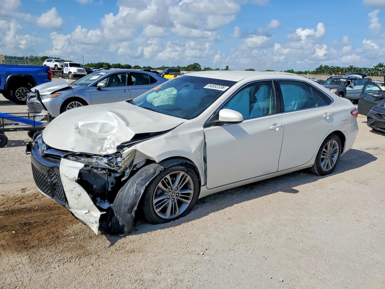 2015 TOYOTA CAMRY SE