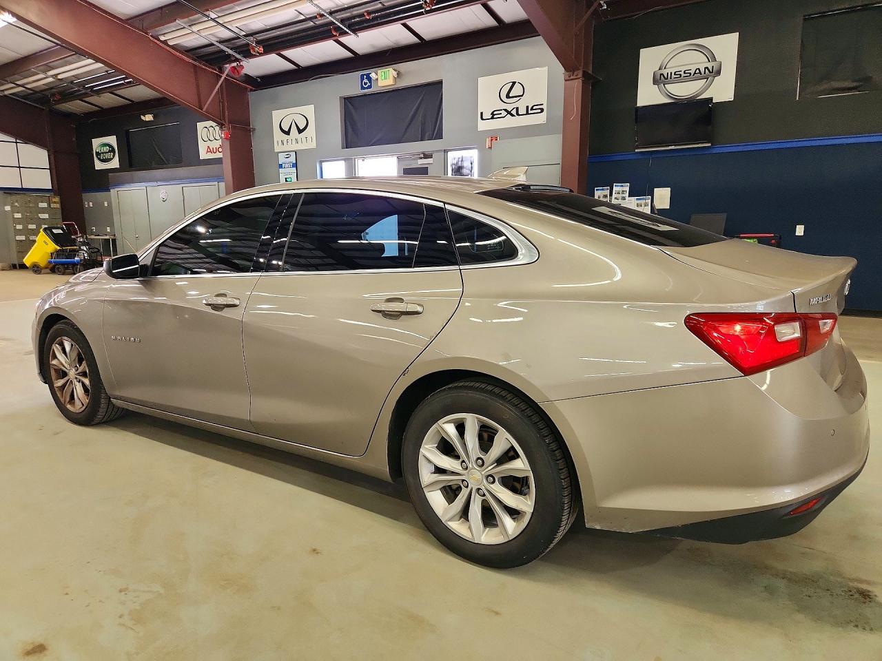 2023 CHEVROLET MALIBU LT — снимка 2
