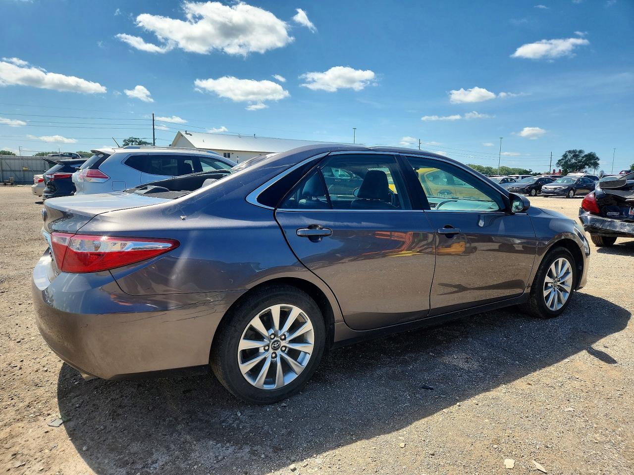 2016 TOYOTA CAMRY XLE — снимка 3