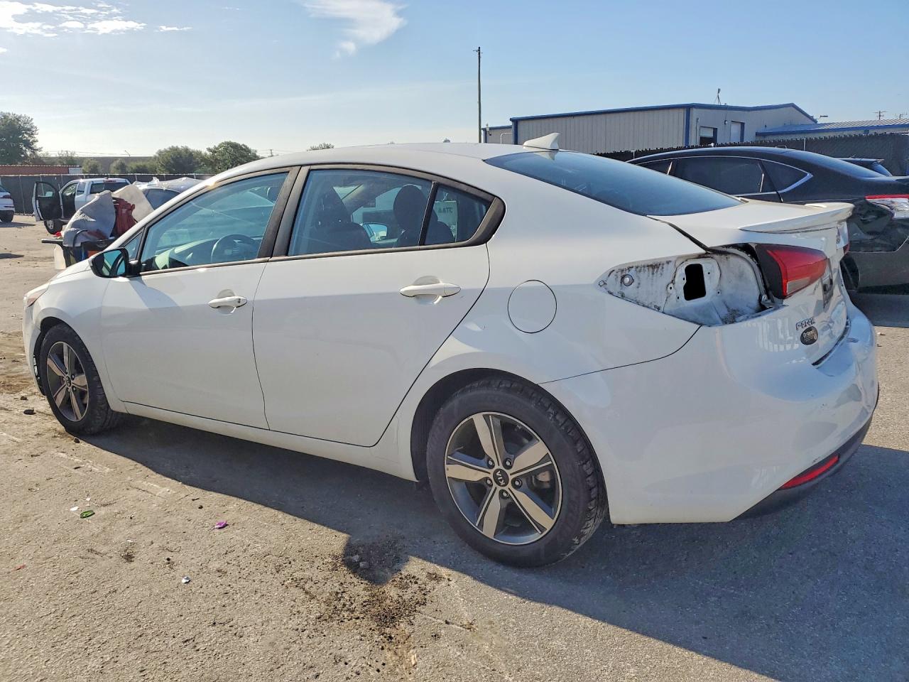 2018 KIA FORTE S — снимка 2