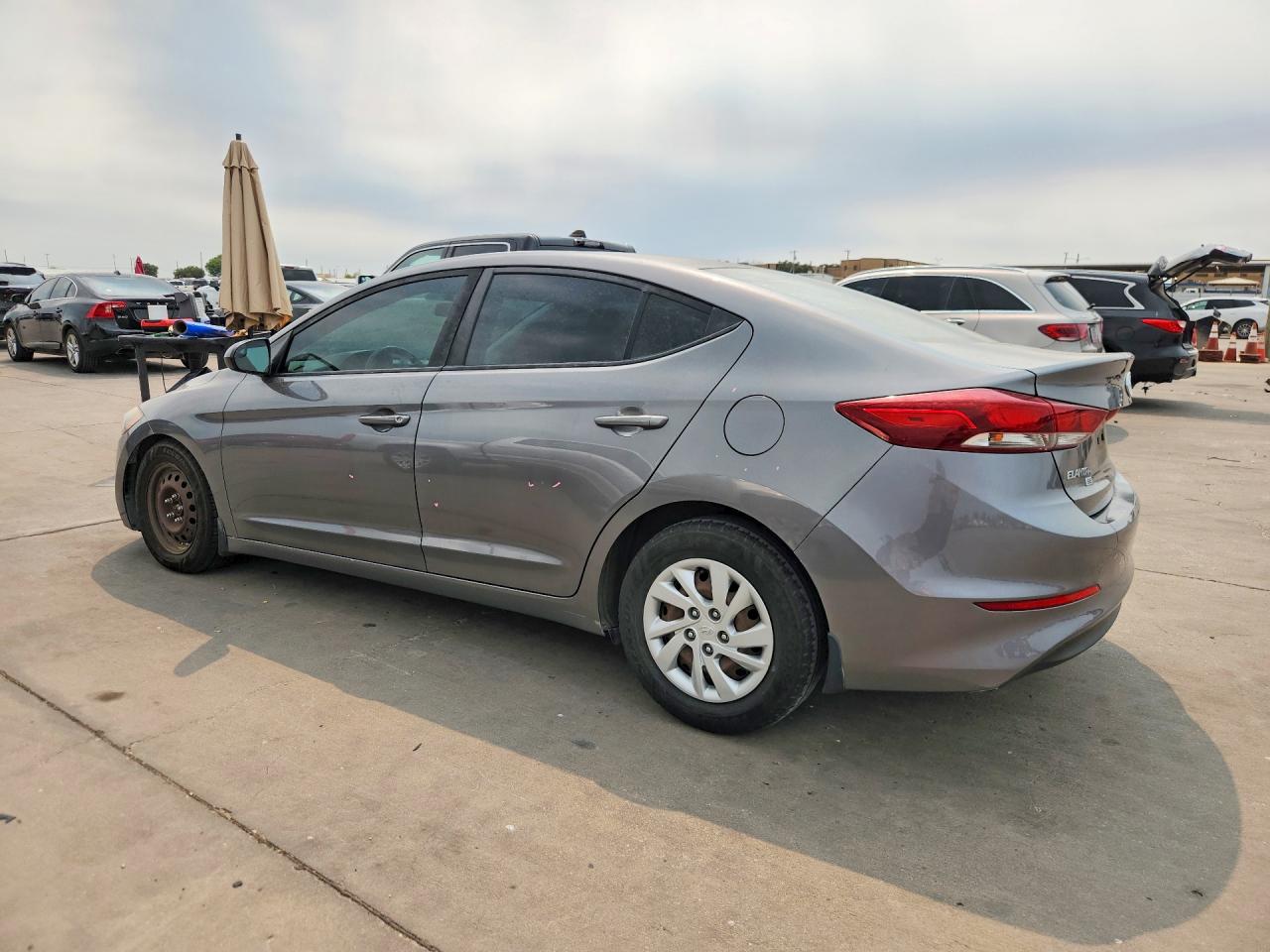 2018 HYUNDAI ELANTRA SE — снимка 2