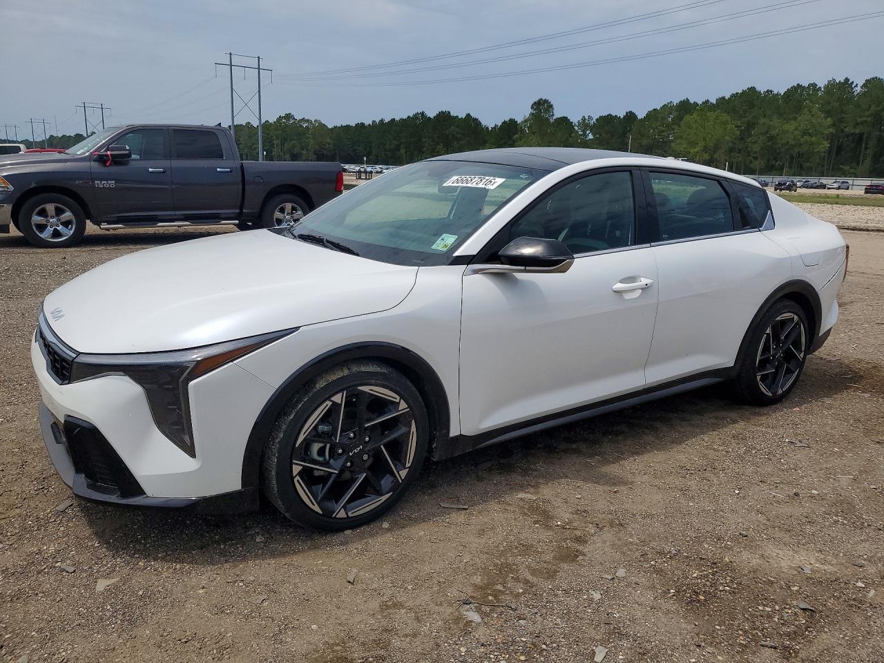 2025 KIA K4 GT LINE