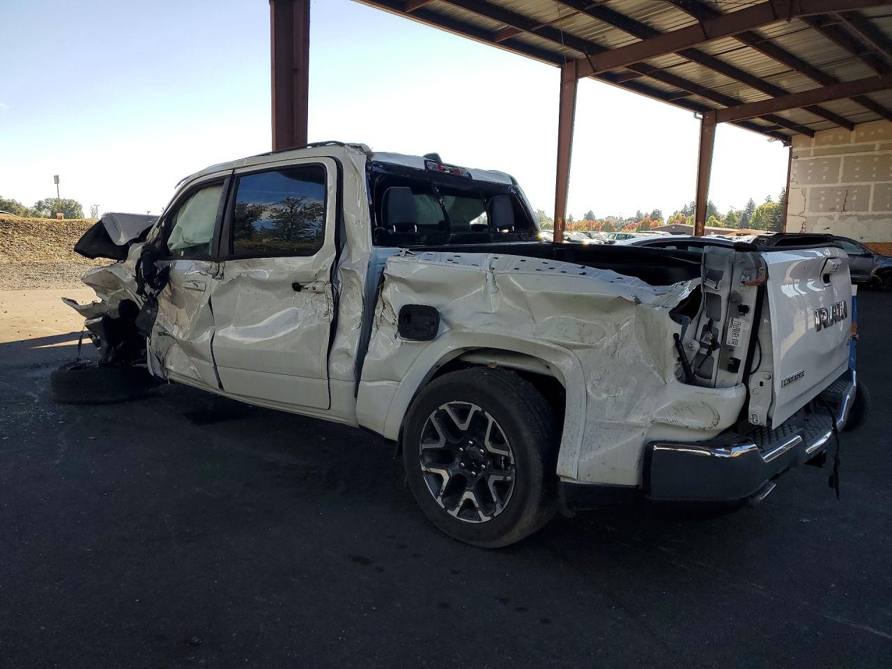 2026 RAM 1500 LARAMIE — photo 2