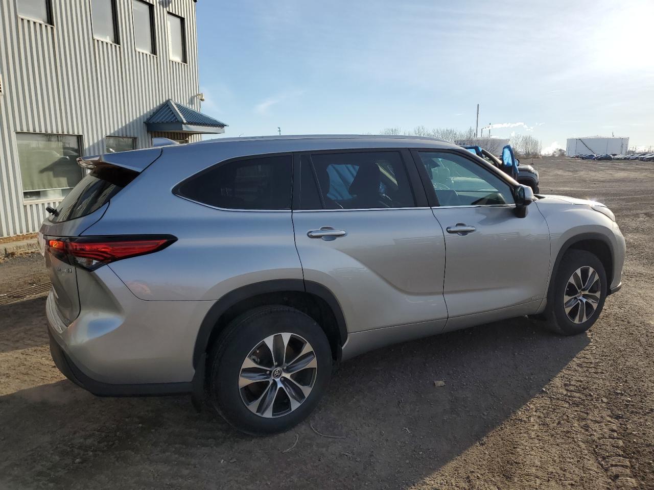 2023 TOYOTA HIGHLANDER HYBRID XLE — снимка 3