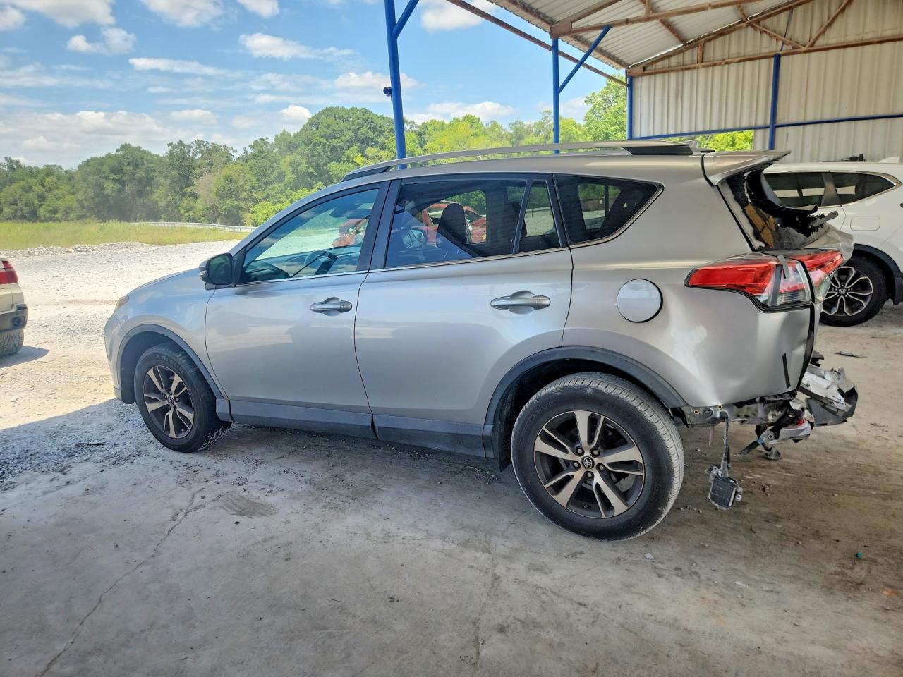2018 TOYOTA RAV4 XLE — снимка 2