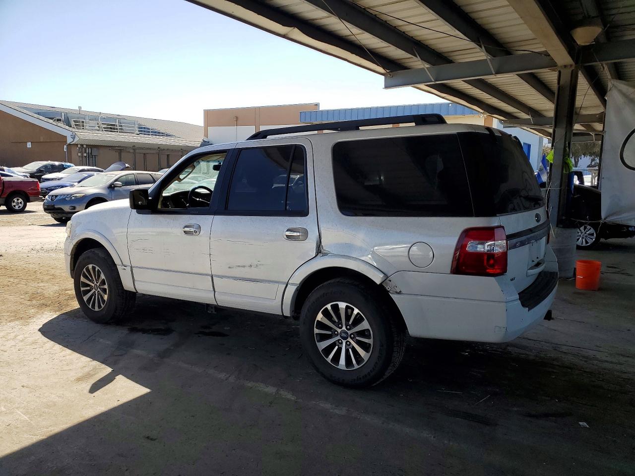 2017 FORD EXPEDITION XLT — снимка 2