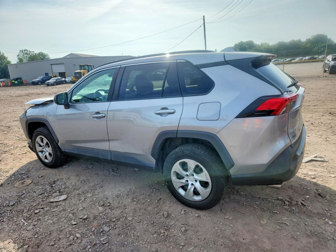 2019 TOYOTA RAV4 LE — снимка 2