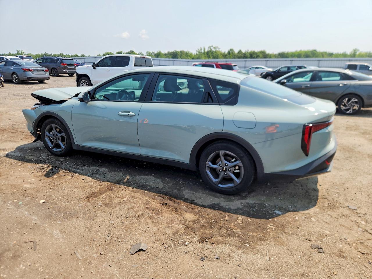 2025 KIA K4 LXS — снимка 2