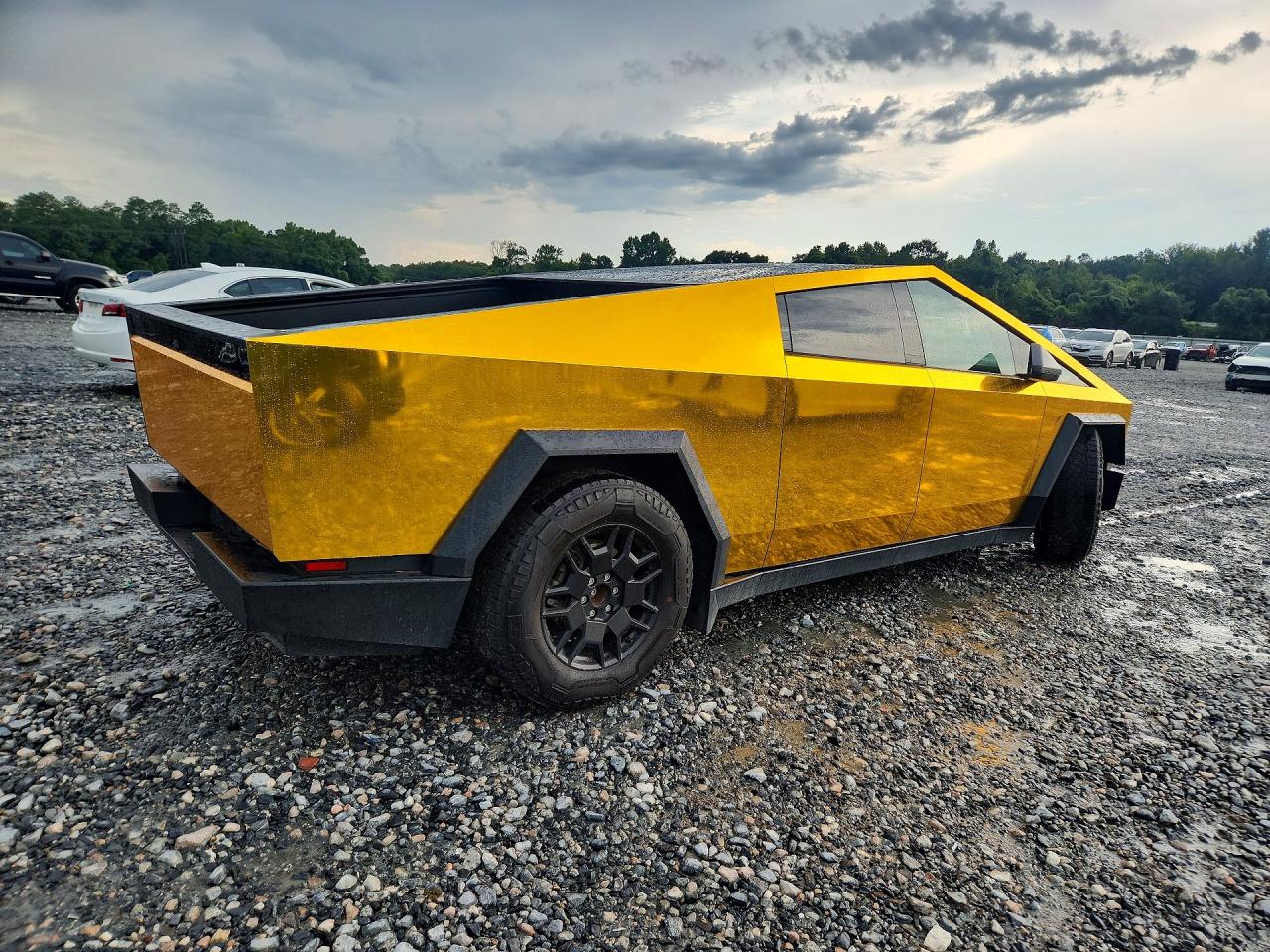 2025 TESLA CYBERTRUCK — снимка 3