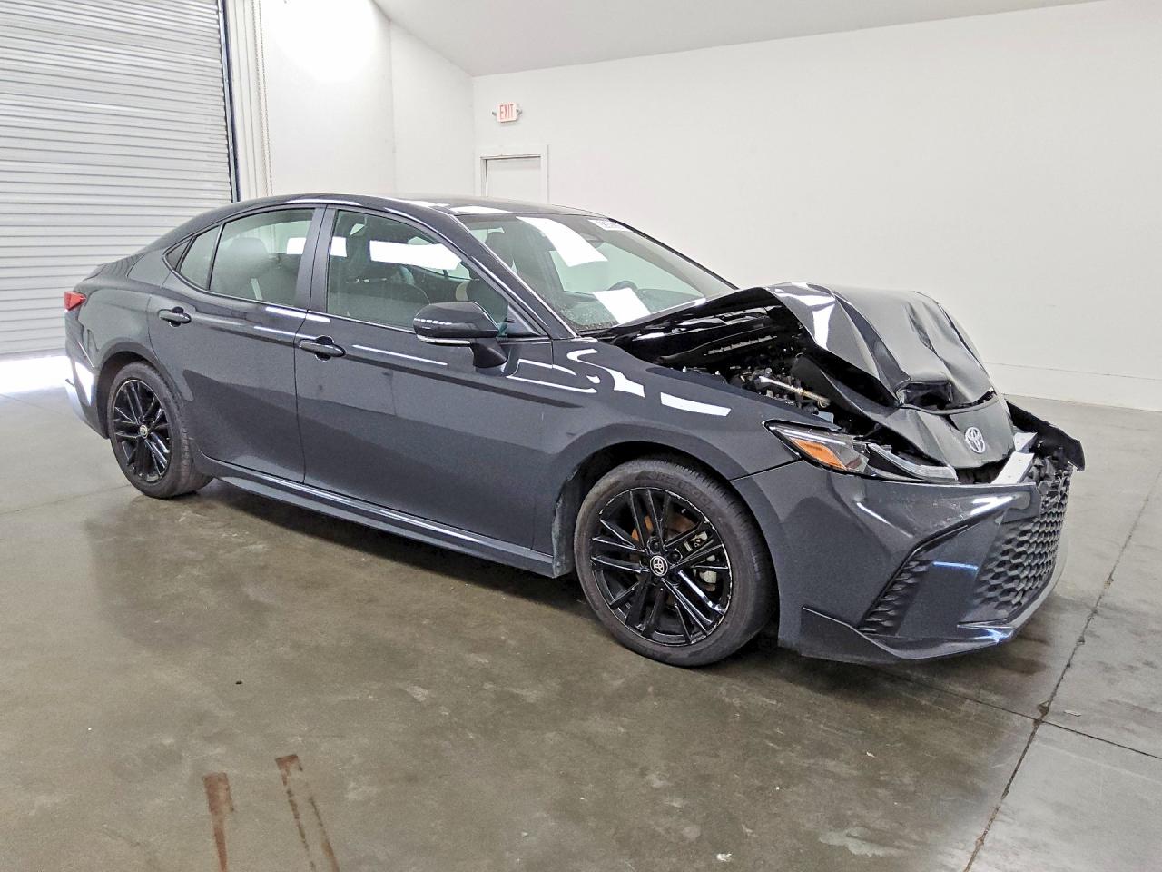 2025 TOYOTA CAMRY SE — снимка 4