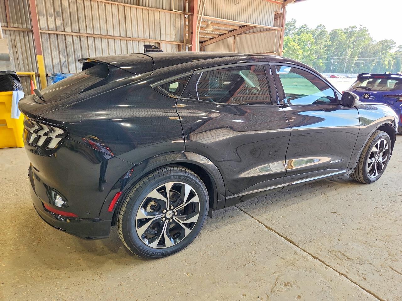 2021 FORD MUSTANG MACH-E PREMIUM — снимка 3