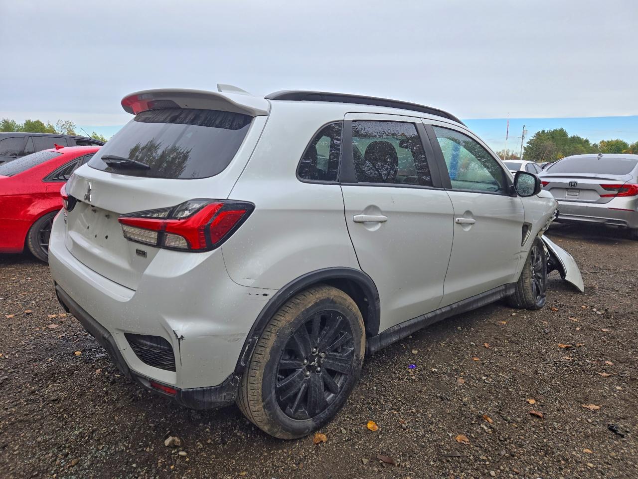 2023 MITSUBISHI RVR SE — photo 3