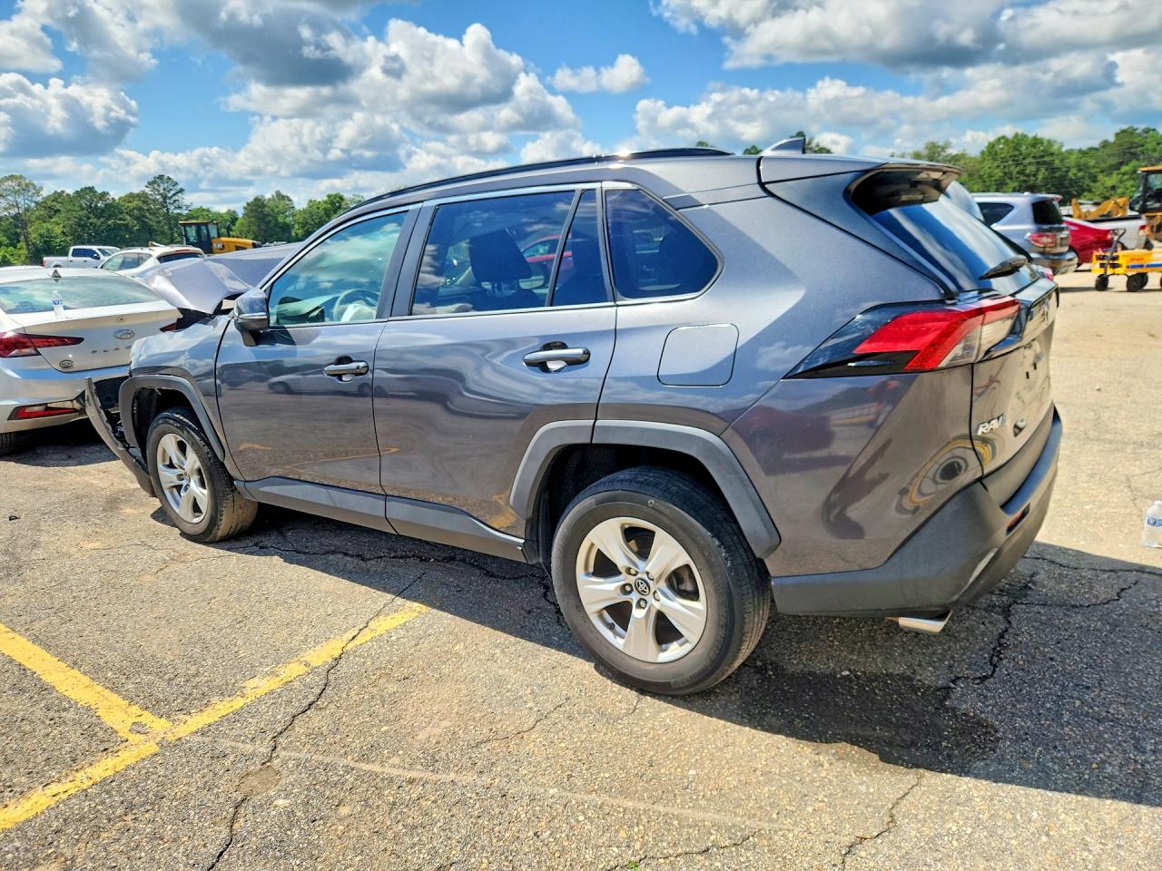 2019 TOYOTA RAV4 XLE — снимка 2