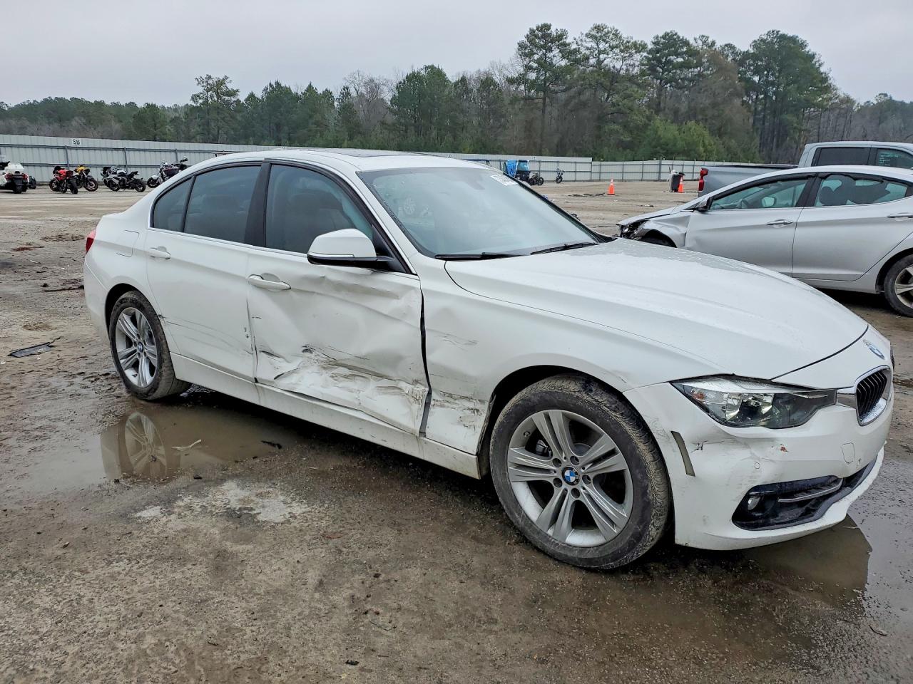 2017 BMW 330 I — снимка 4