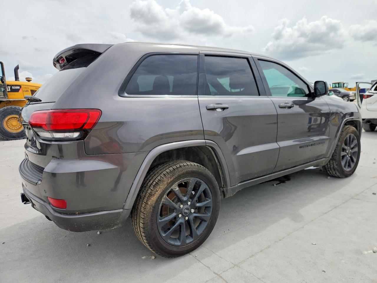 2019 JEEP GRAND CHEROKEE LAREDO — снимка 3