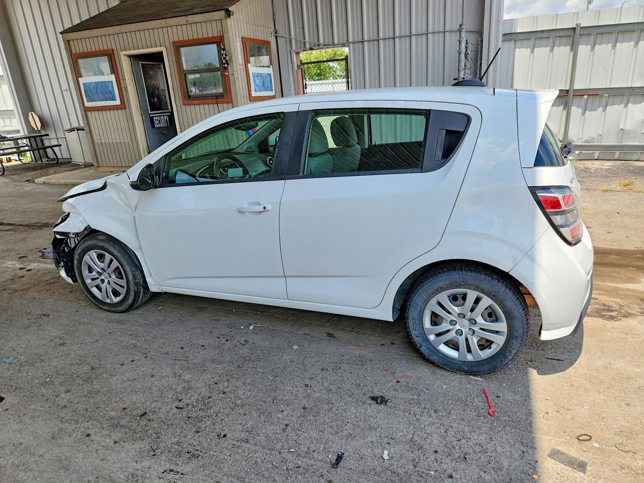 2017 CHEVROLET SONIC — снимка 2