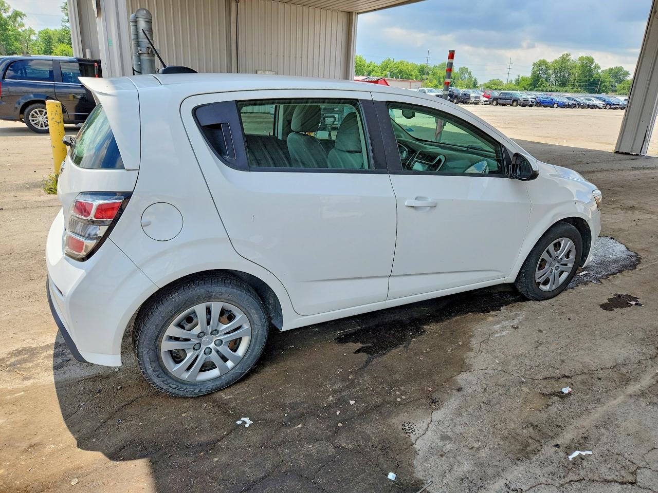 2017 CHEVROLET SONIC — снимка 3