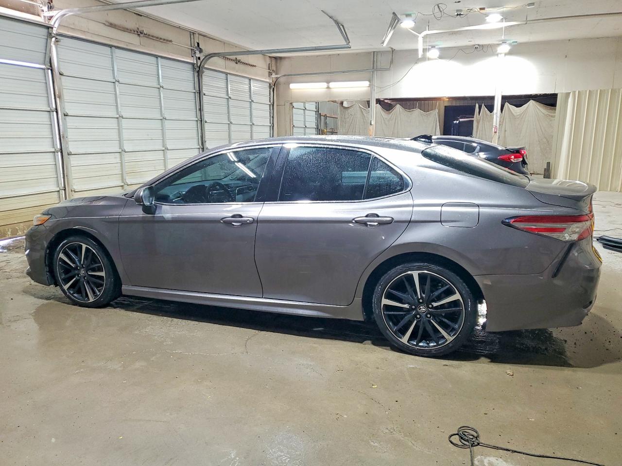 2018 TOYOTA CAMRY XSE V6 — снимка 2