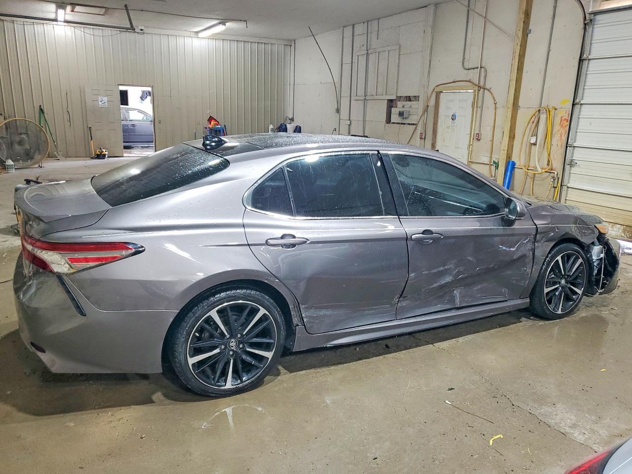 2018 TOYOTA CAMRY XSE V6 — снимка 3