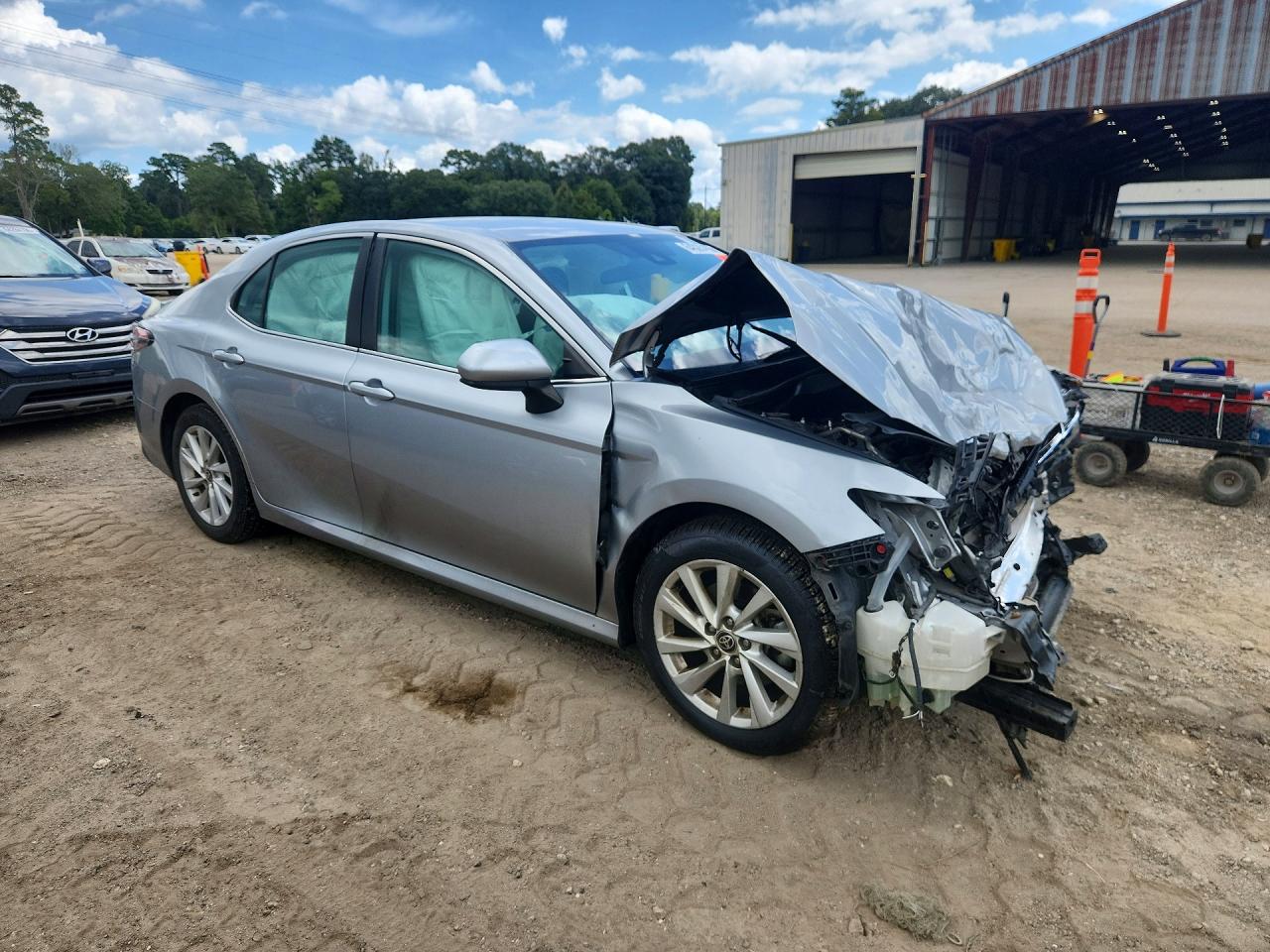 2022 TOYOTA CAMRY LE — снимка 4