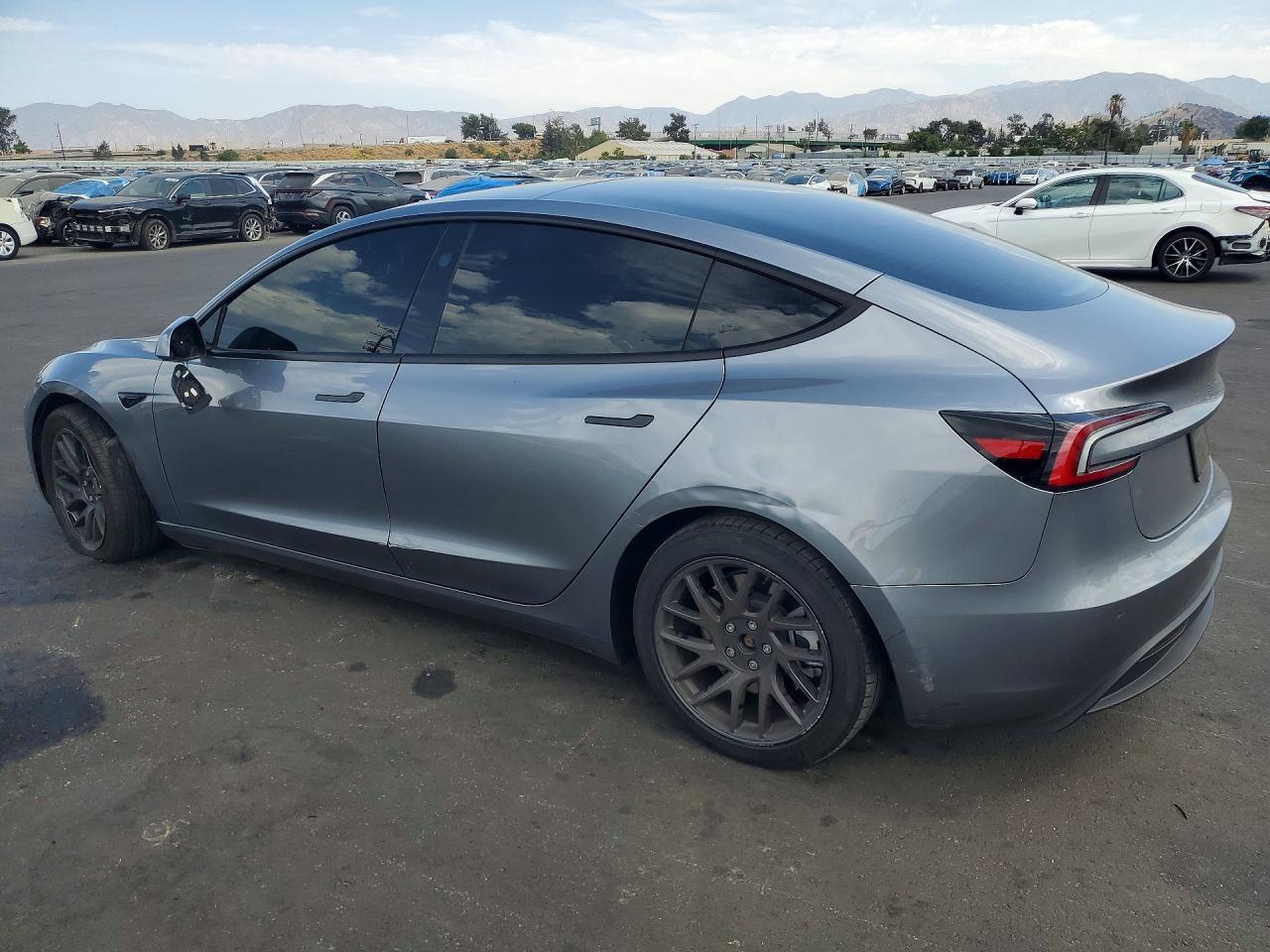 2025 TESLA MODEL 3 — снимка 2