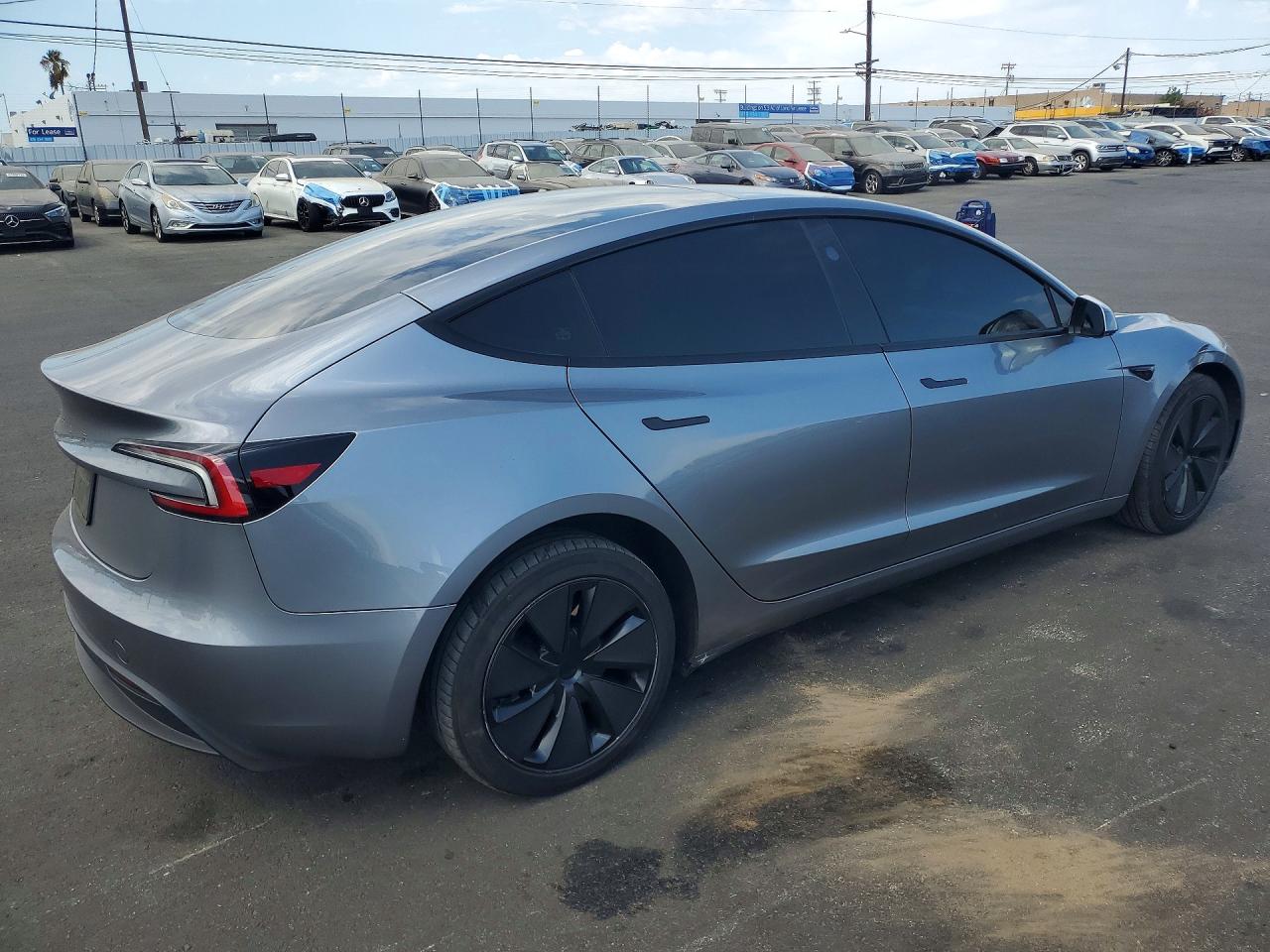 2025 TESLA MODEL 3 — снимка 3