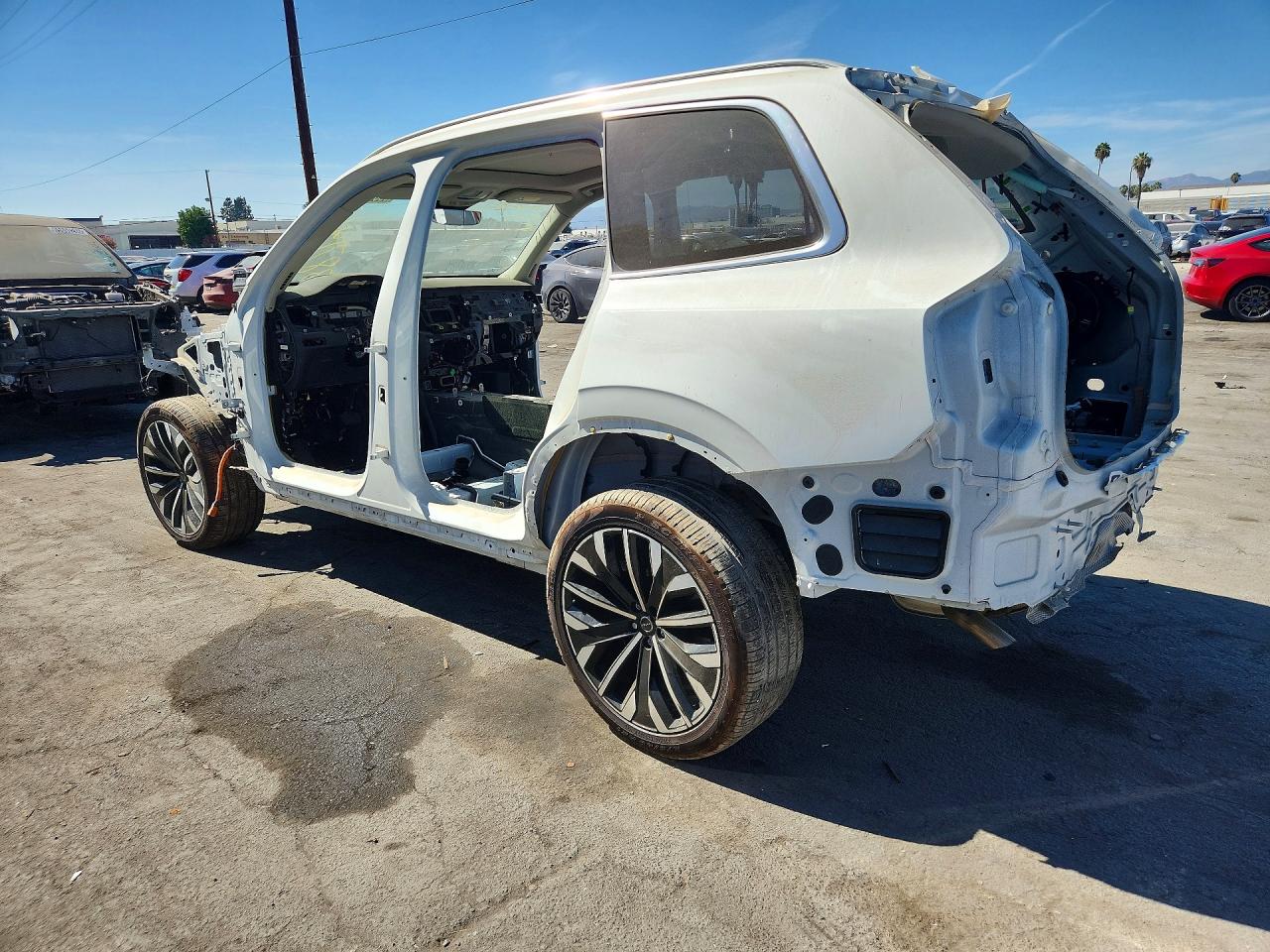 2025 VOLVO XC90 ULTRA — снимка 2