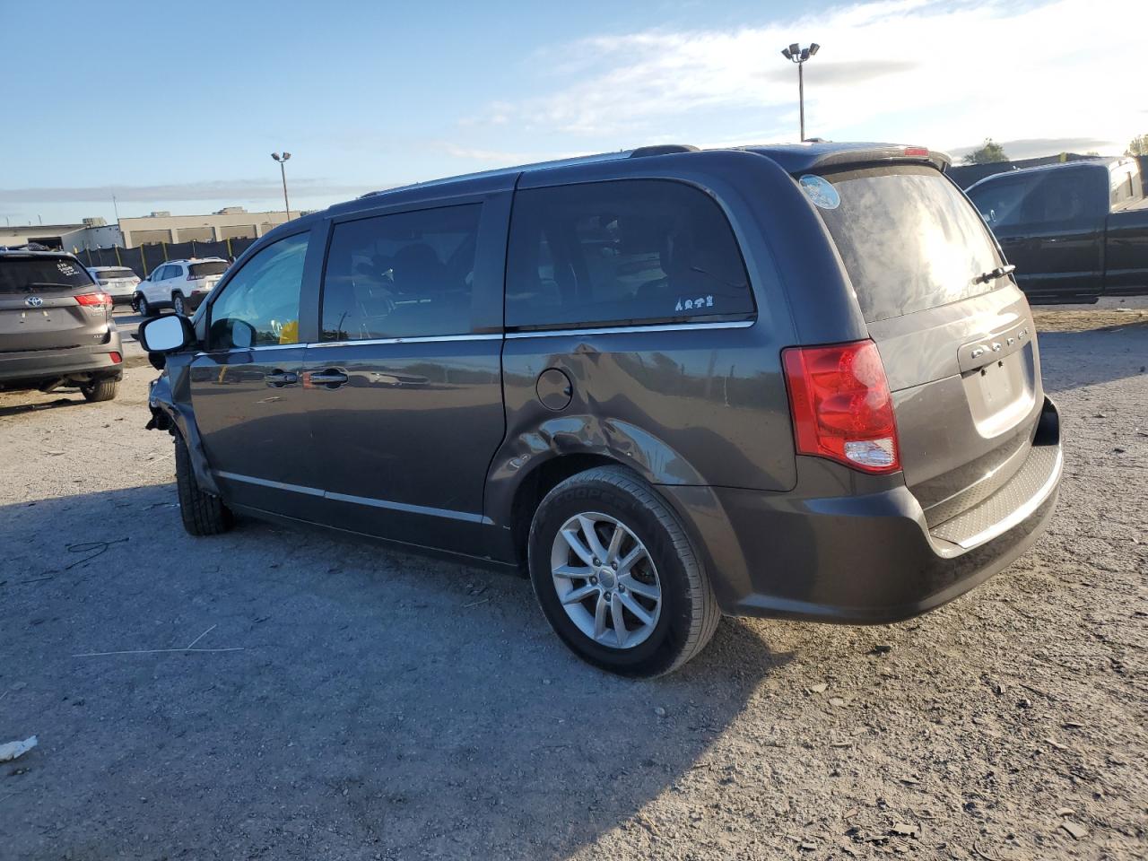2019 DODGE GRAND CARAVAN SXT SXT — снимка 2