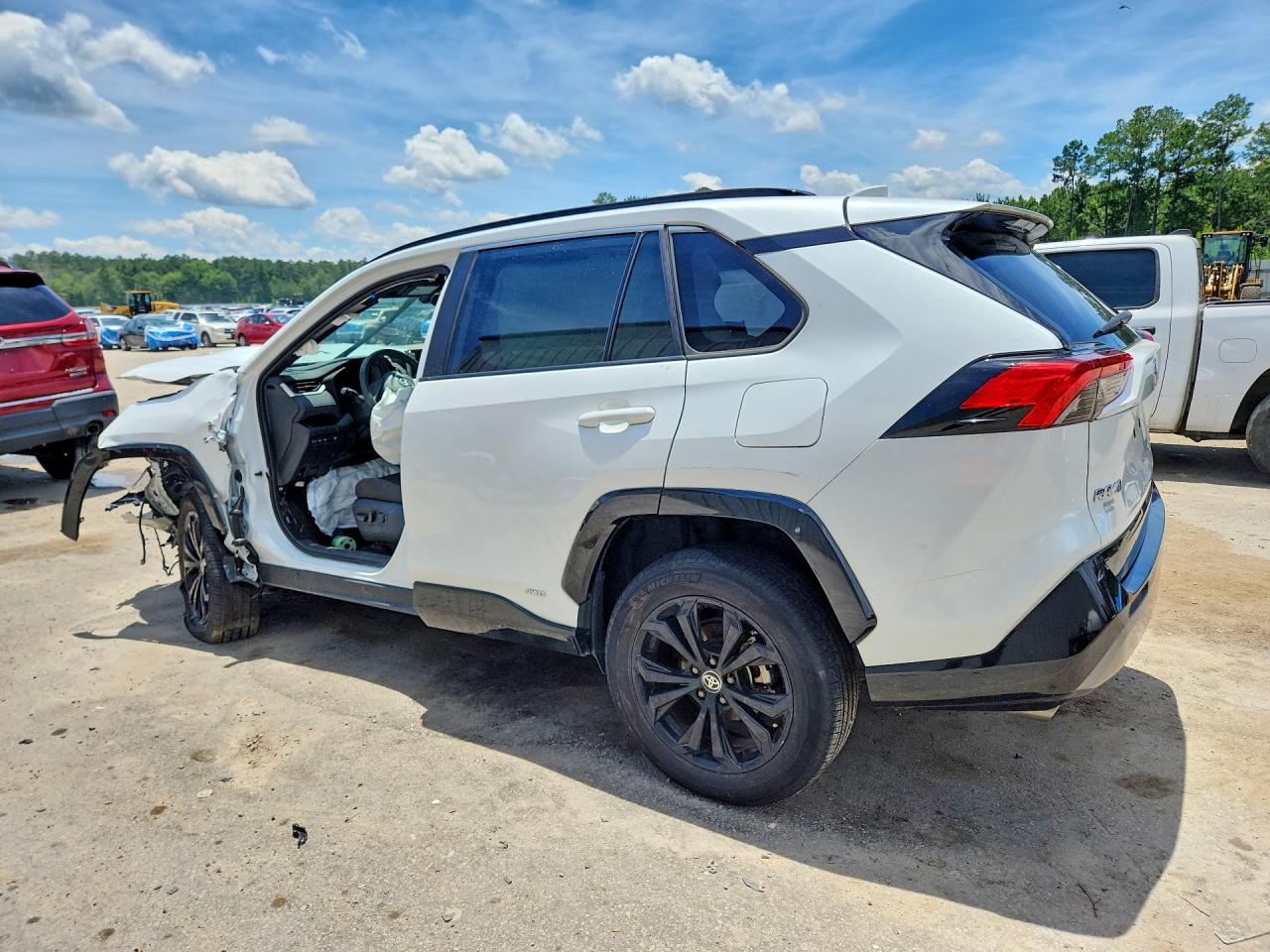 2024 TOYOTA RAV4 SE — снимка 2