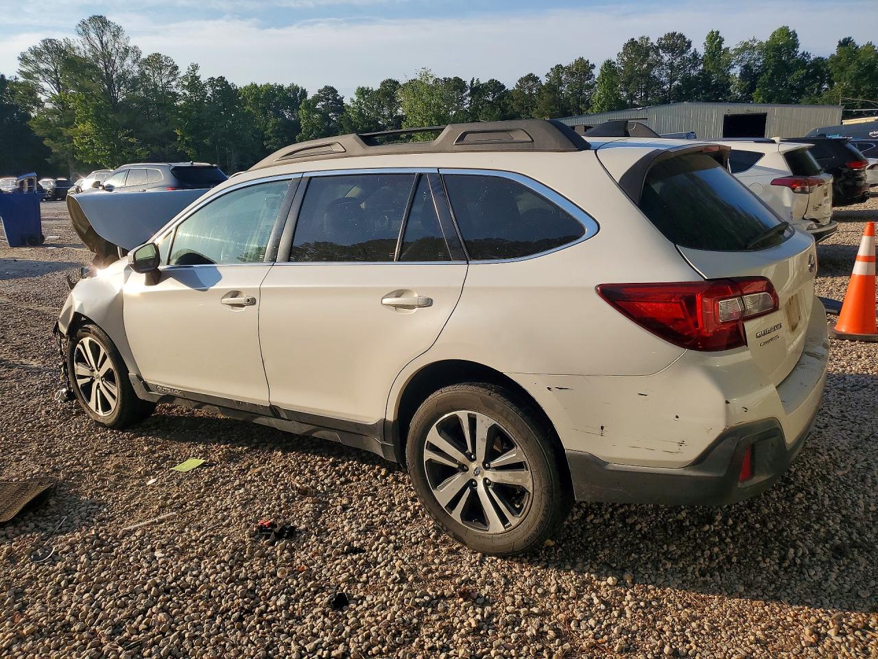 2019 SUBARU OUTBACK 2.5I LIMITED — снимка 2