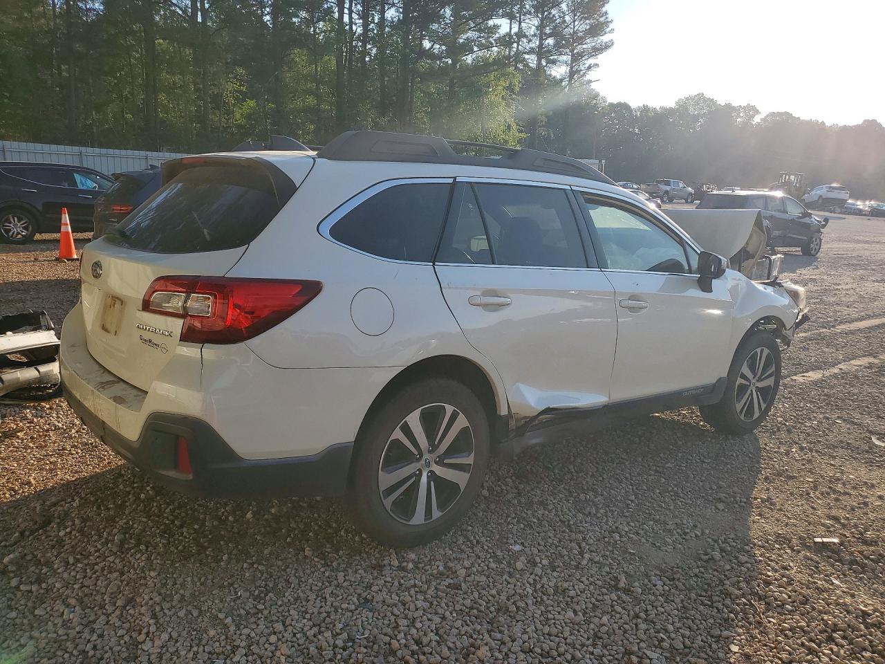 2019 SUBARU OUTBACK 2.5I LIMITED — снимка 3