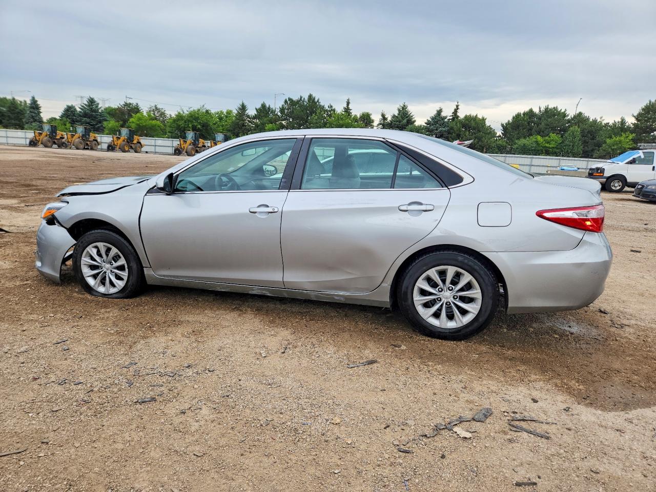 2017 TOYOTA CAMRY LE — снимка 2