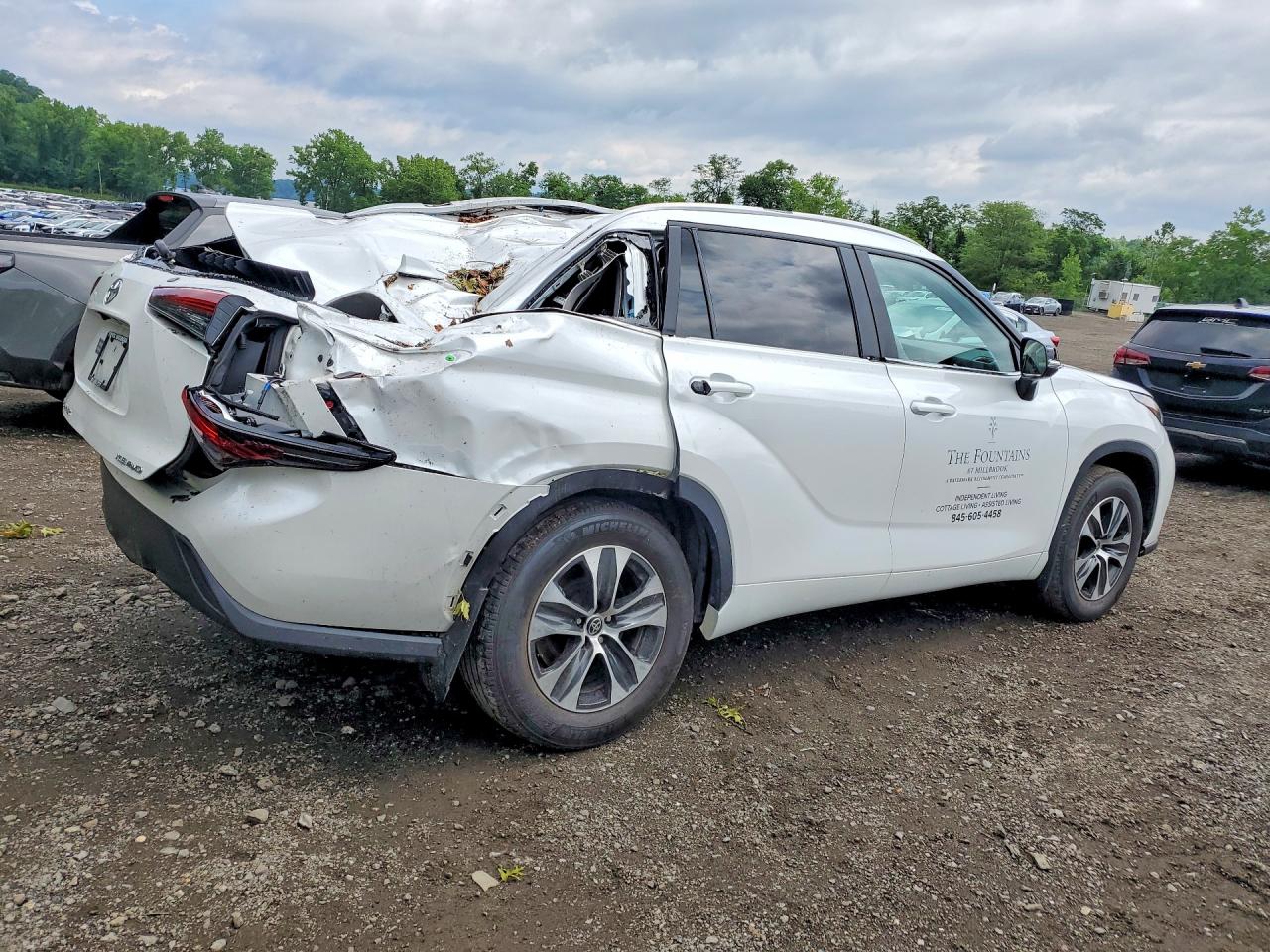 2025 TOYOTA HIGHLANDER XLE — снимка 3